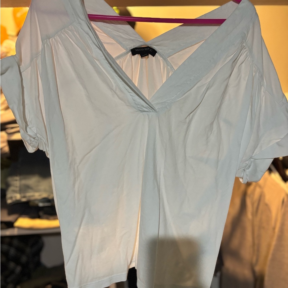 Banana Republic White V-Neck Blouse